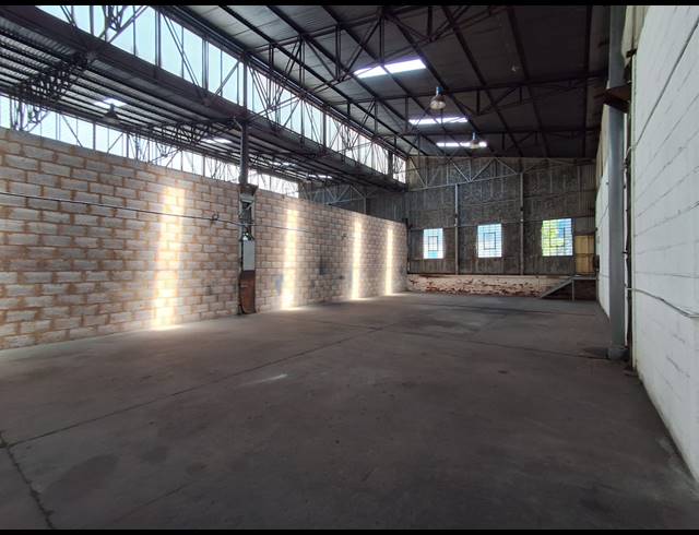 390M² WAREHOUSE TO LET IN HERIOTDALE